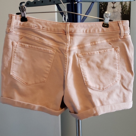 Shorts - Picture 2 of 4